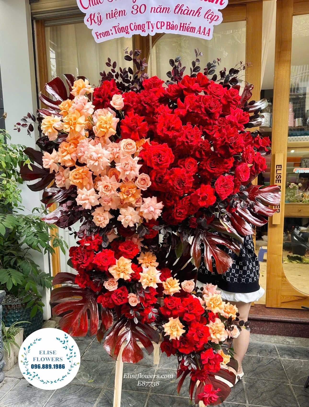 Mua hoa chúc mừng kỷ niệm thành lập công ty ở đâu uy tín tại Hà Nội. Shop hoa tươi uy tín Hà Nội