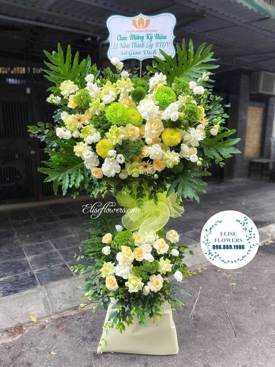 Kệ hoa khai trương cao cấp ở Hà Nội. Đặt mua kệ hoa khai trương cao cấp tại Hà Nội