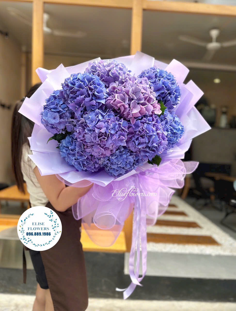 Mẫu bó hoa cẩm tú cầu tím cao cấp. Đặt bó hoa cẩm tú cầu tím kiêu sa