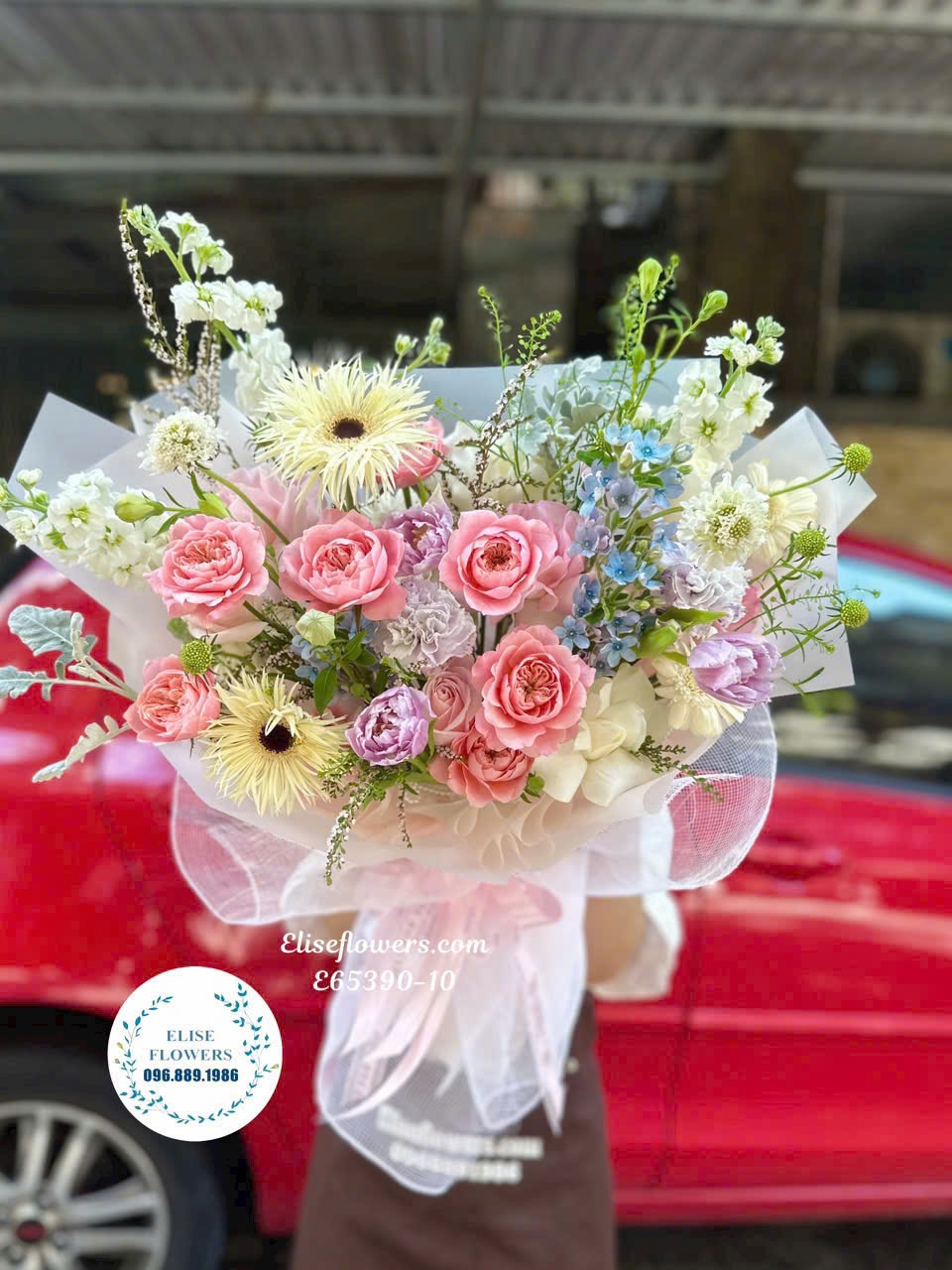 Mua bó hoa tốt nghiệp ở Hà Nội. Giao hoa tốt nghiệp nhanh chóng