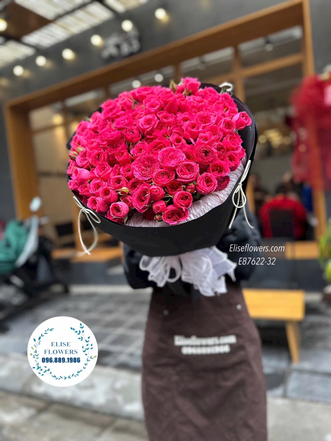 Đặt mua hoa Valentine. Bó hồng Sophia lãng mạn, rực rỡ tặng người yêu dịp valentine. Dịch vụ giao hoa tại tất cả các quận huyện nội ngoại thành Hà Nội