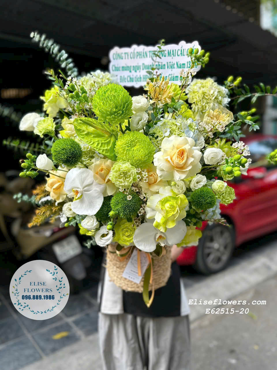 Lẵng hoa tặng sếp ngày 20-10 nhanh chóng. Đặt hoa 20-10 tặng sếp nữ