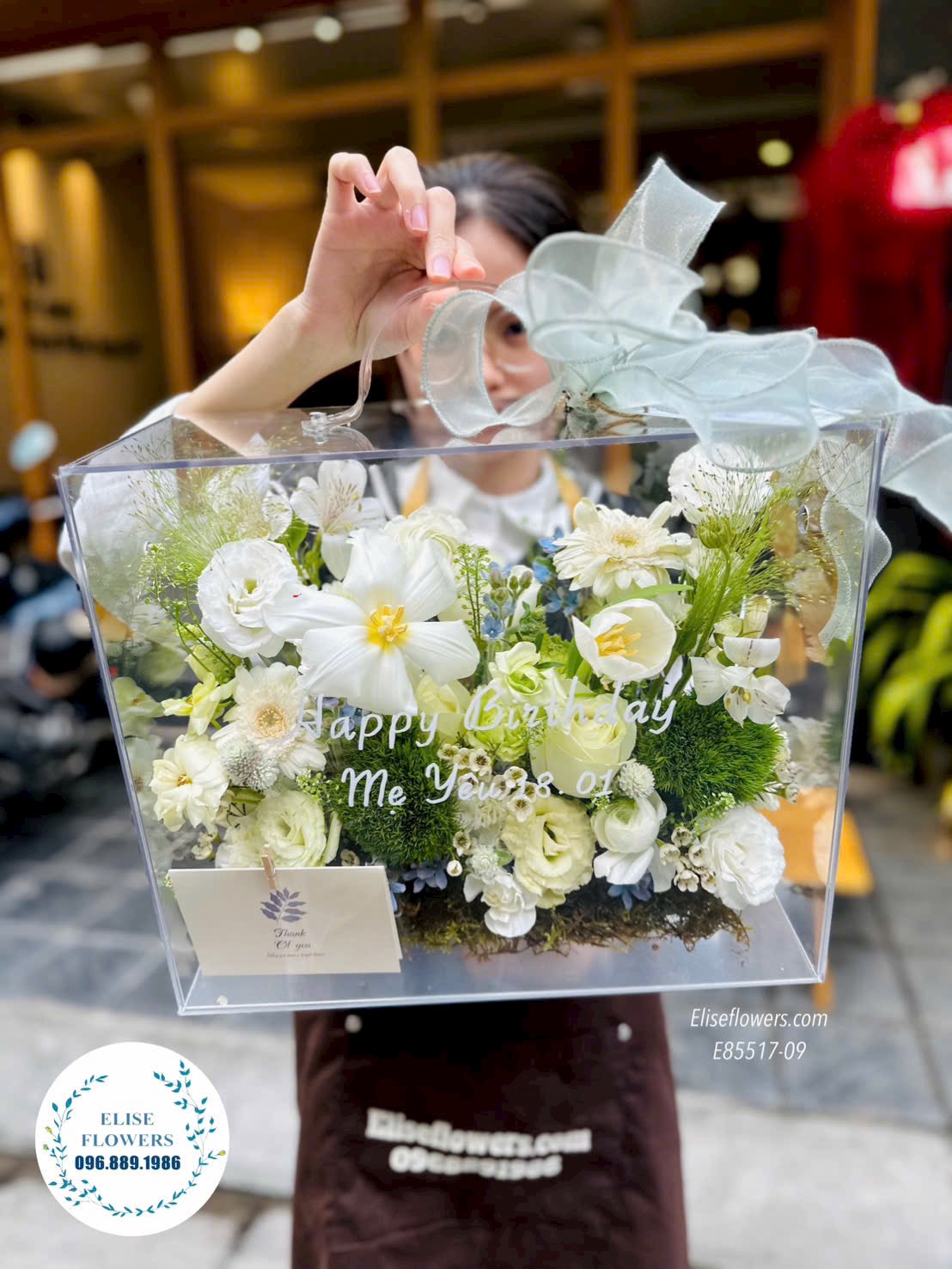 Vali hoa tone xanh lá tặng chồng. Hoa tặng nam sang trọng, tinh tế. Eliseflowers