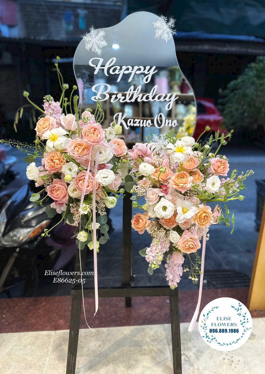 Kệ hoa sinh nhật đẹp ở Hà Nội. Điện kệ hoa sinh nhật sang chảnh