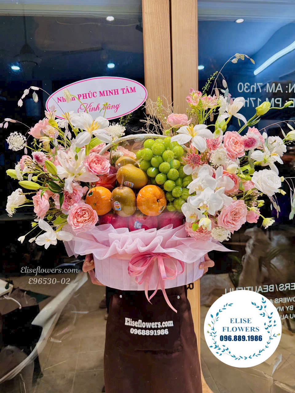 Giỏ hoa quả nhập khẩu sang trọng biếu sếp, khách hàng, đối tác