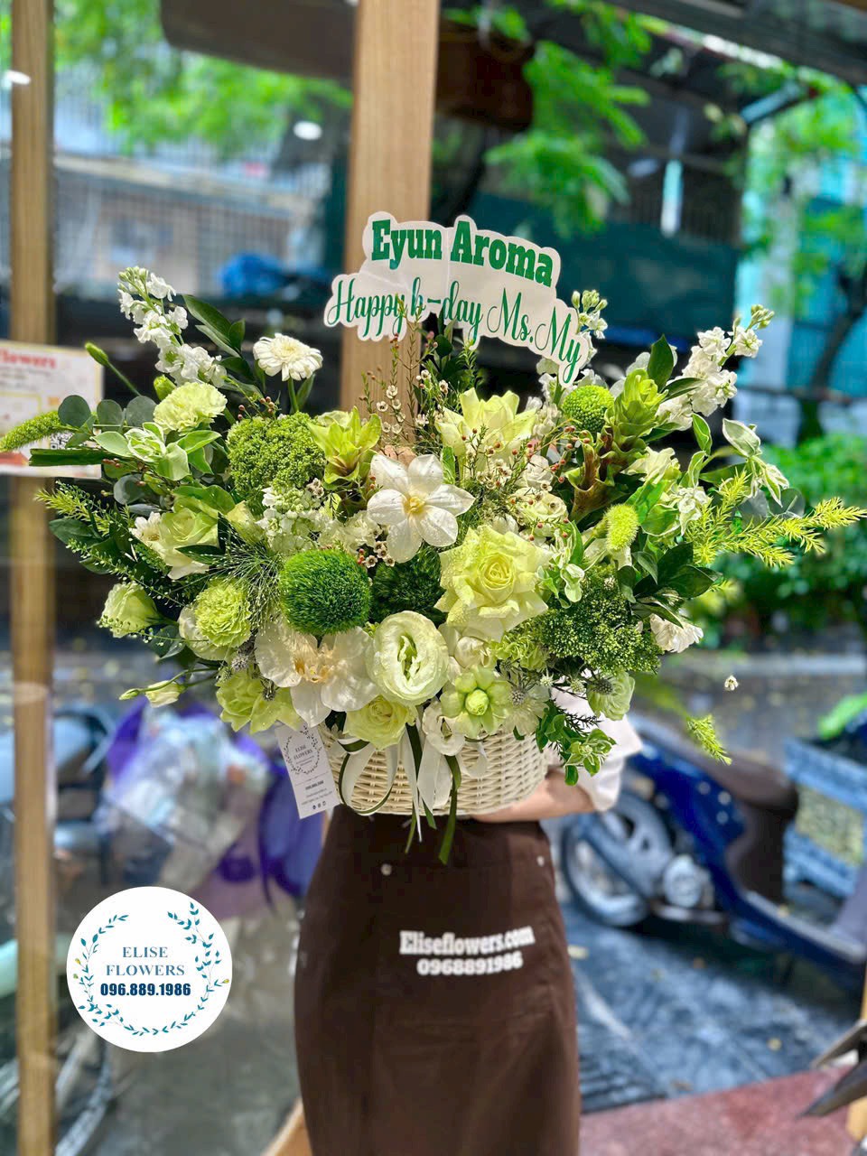 Mua lẵng hoa chúc mừng sinh nhật sếp. Điện hoa sinh nhật sếp đẹp ở Hà Nội