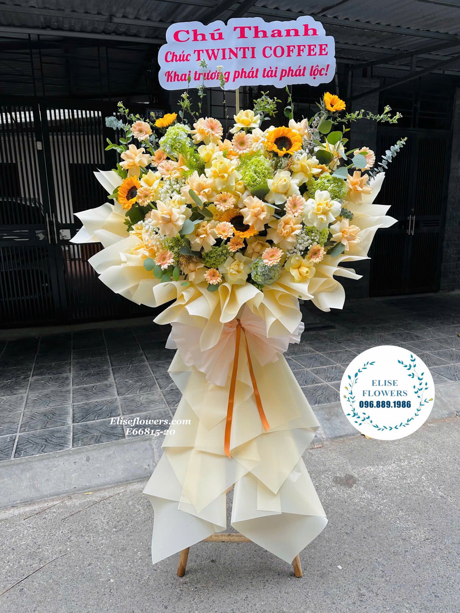 HOA KHAI TRƯƠNG ở quận BA ĐÌNH , Hà Nội. Cửa hàng hoa tươi ở quận BA ĐÌNH, Hà Nội.