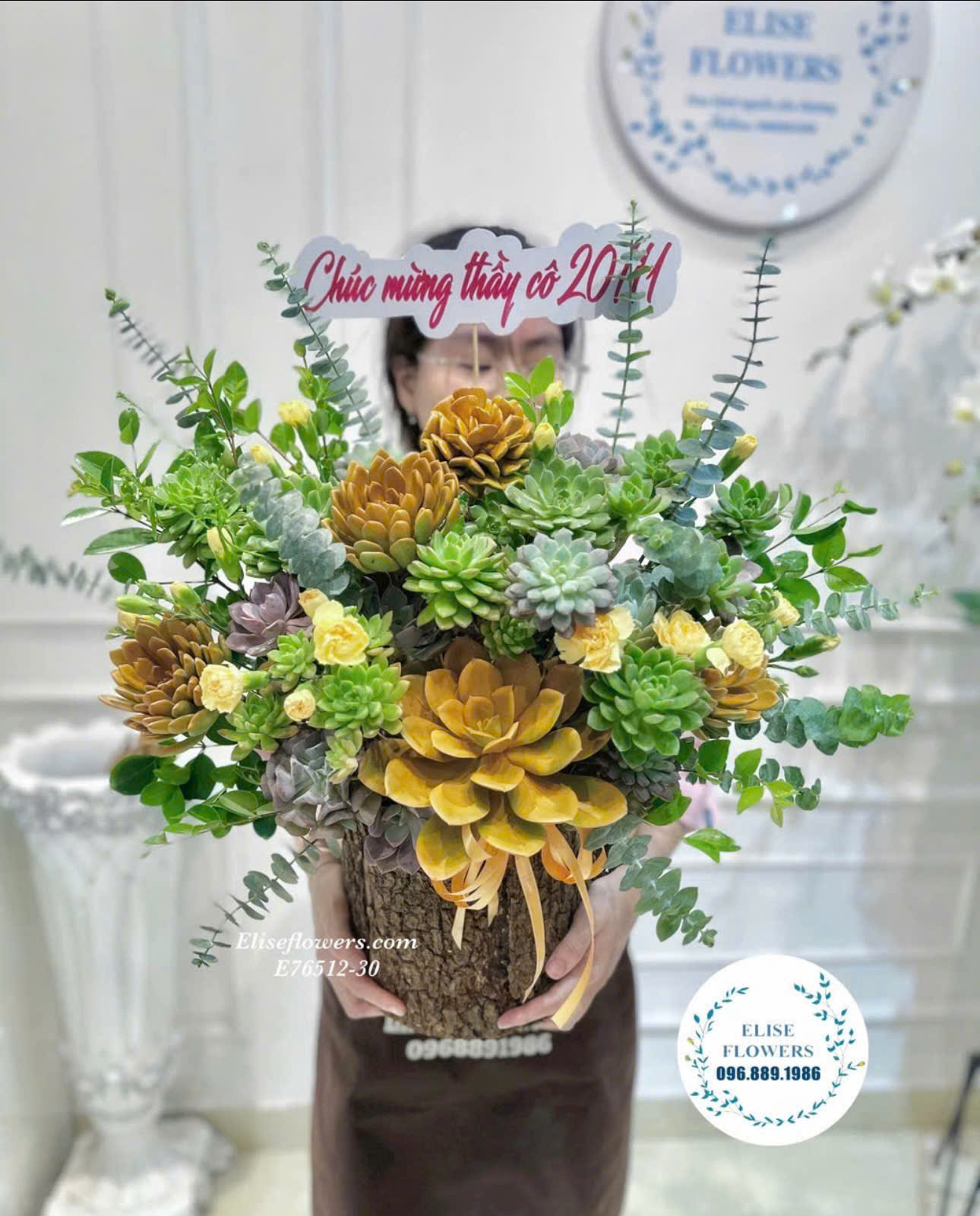 Lẵng hoa sen đá mừng khai trương ở Hà Nội. Hoa sen đá ở Hà Nội - Elise Flowers