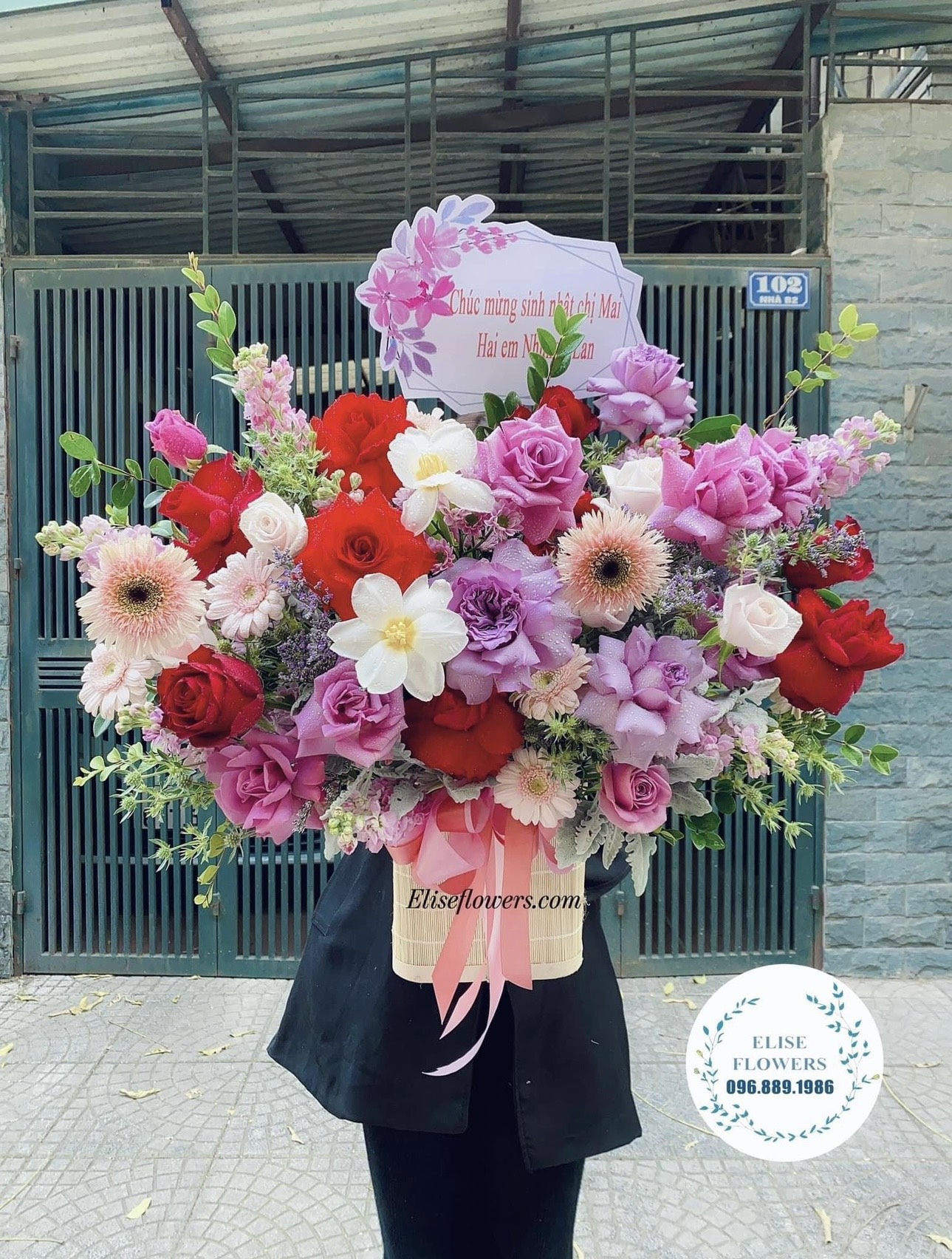 Hoa sinh nhật sếp nữ sang trọng, cao cấp| Hoa sinh nhật sếp nữ đẹp ở quận Cầu Giấy, Hà Nội