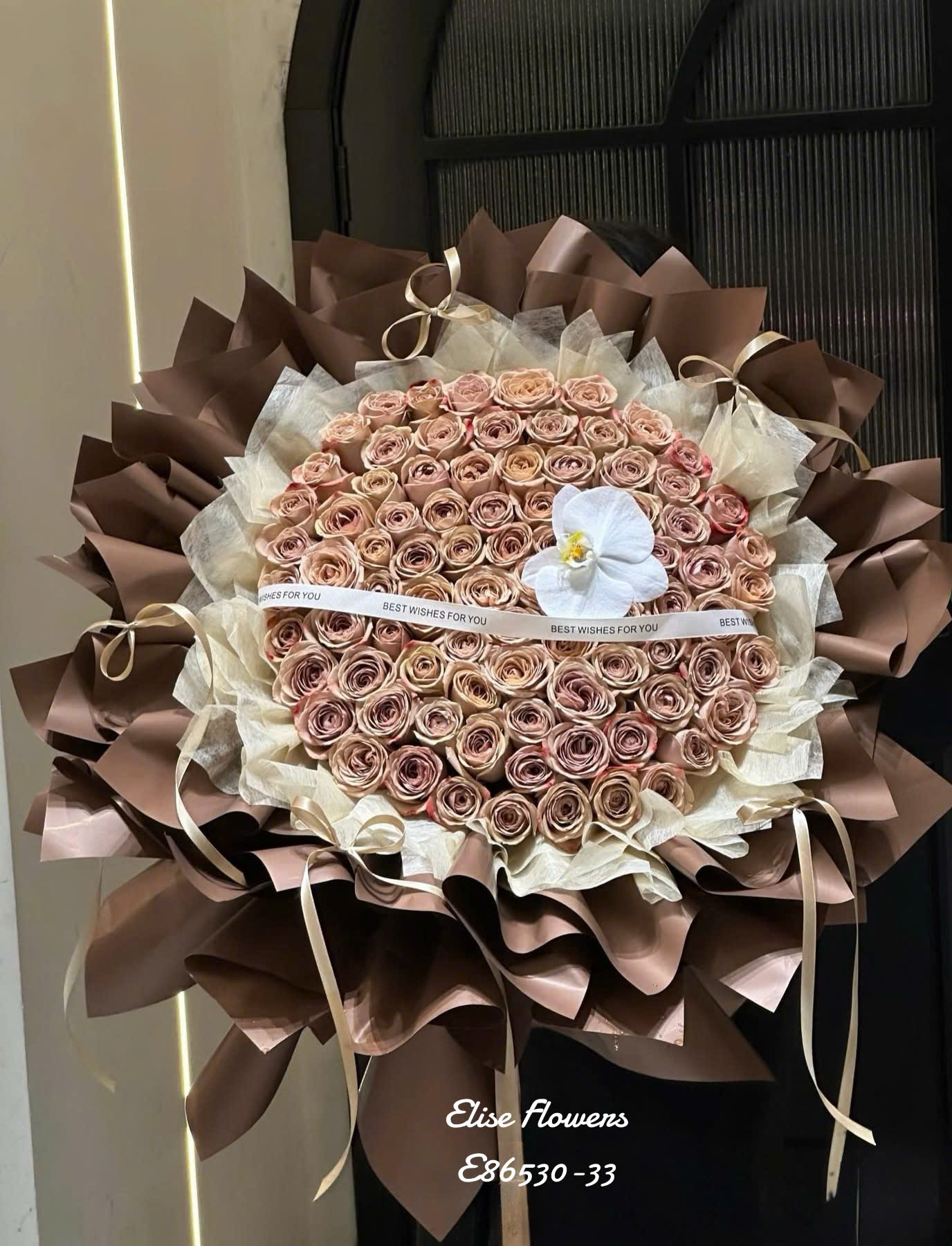 Hoa valentine Hà Nội. Bó hoa hồng Capuchino 100 bông tặng valentine ở Hà Nội