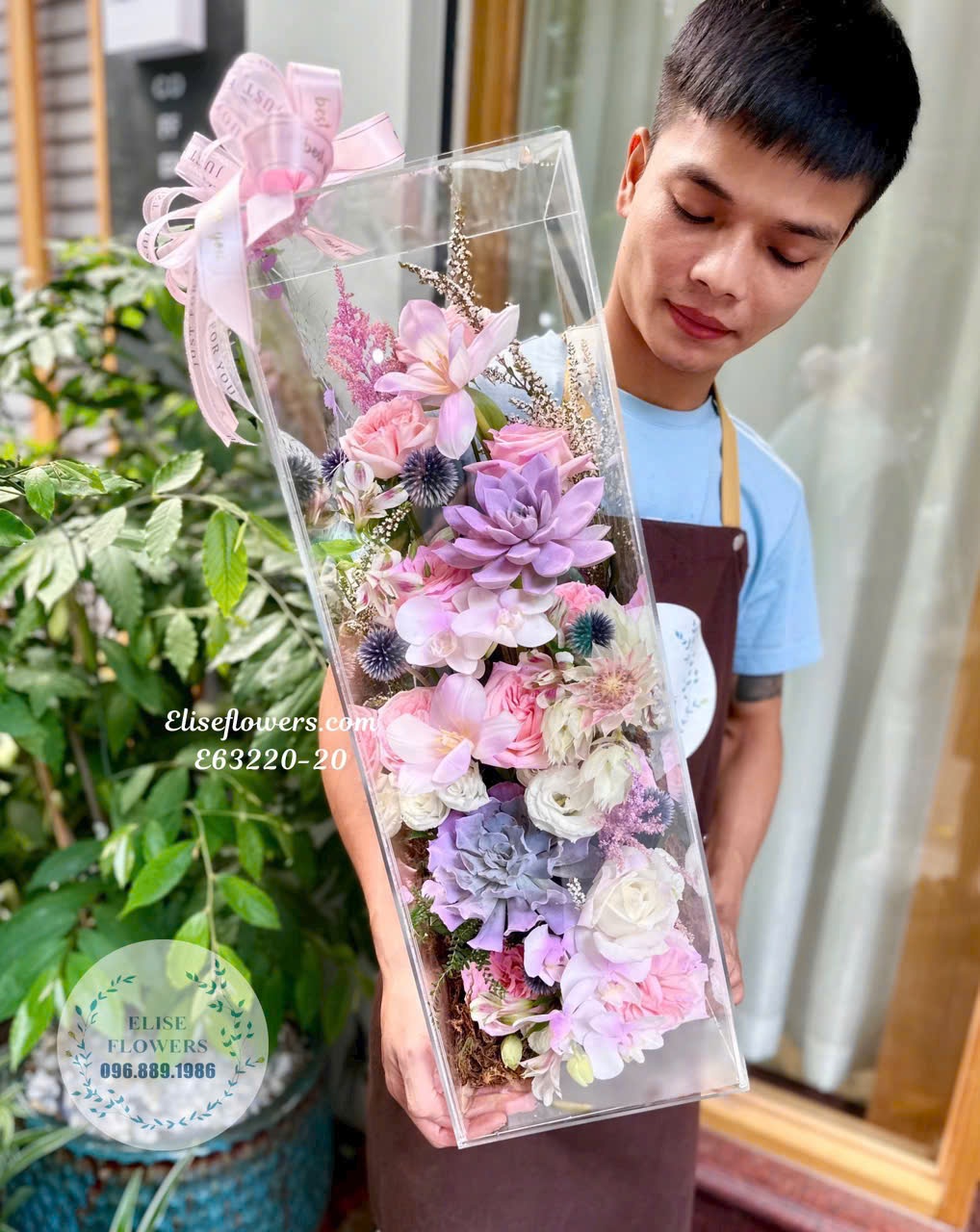 Hộp hoa mica đẹp ở Hà Nội. Đặt mua hộp hoa mica đẹp ở Hà Nội