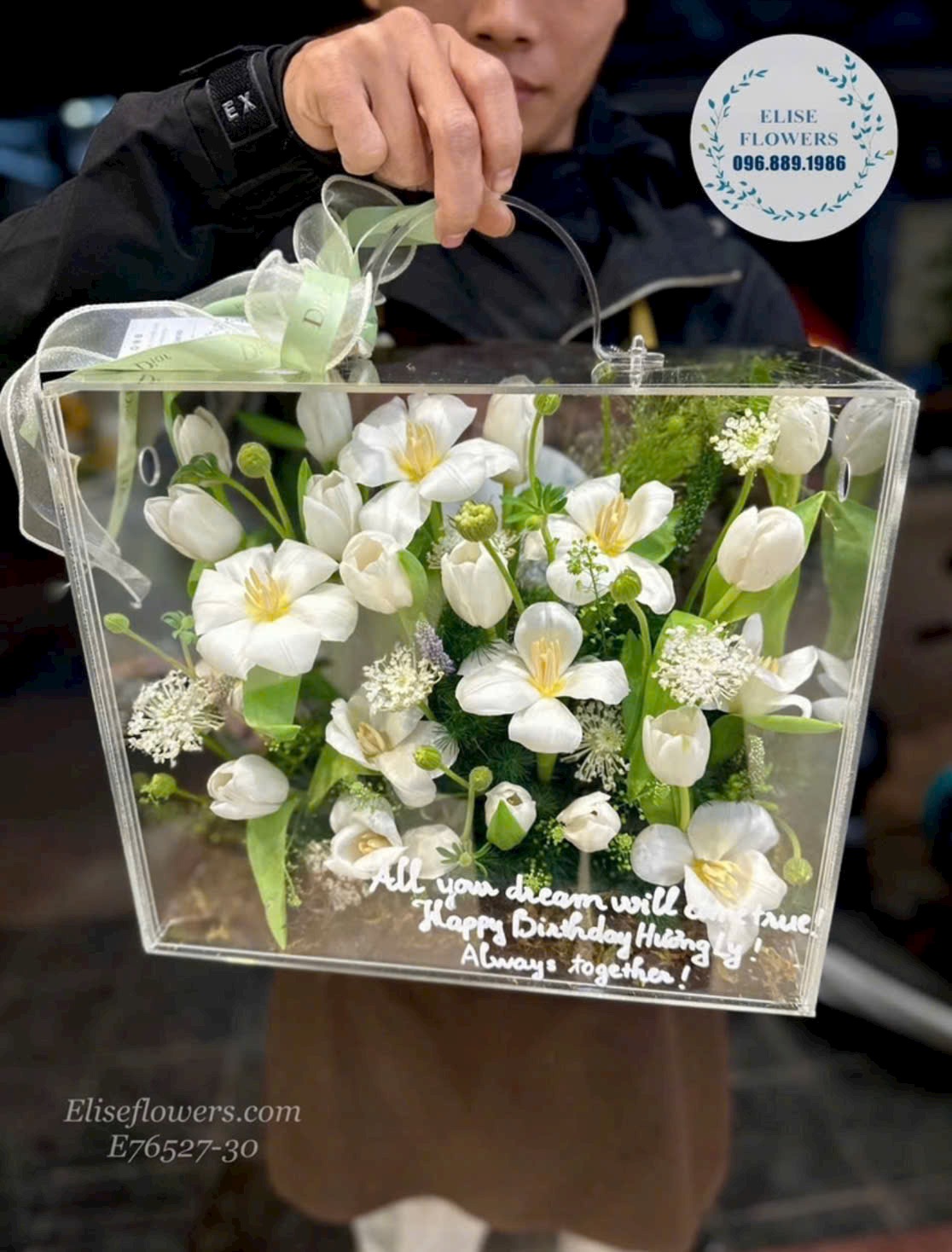 Hộp hoa mica. Hộp hoa Tulip nhập khẩu. Hoa Tulip Hà Nội. Điện hoa Hà Nội Eliseflowers