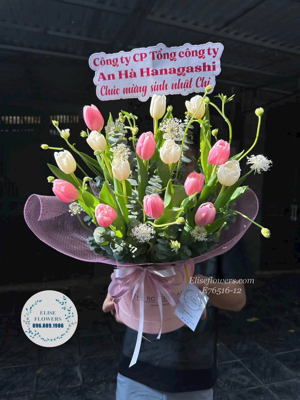 Điện hộp hoa Tulip đẹp. Giao hoa Tulip nhanh chóng