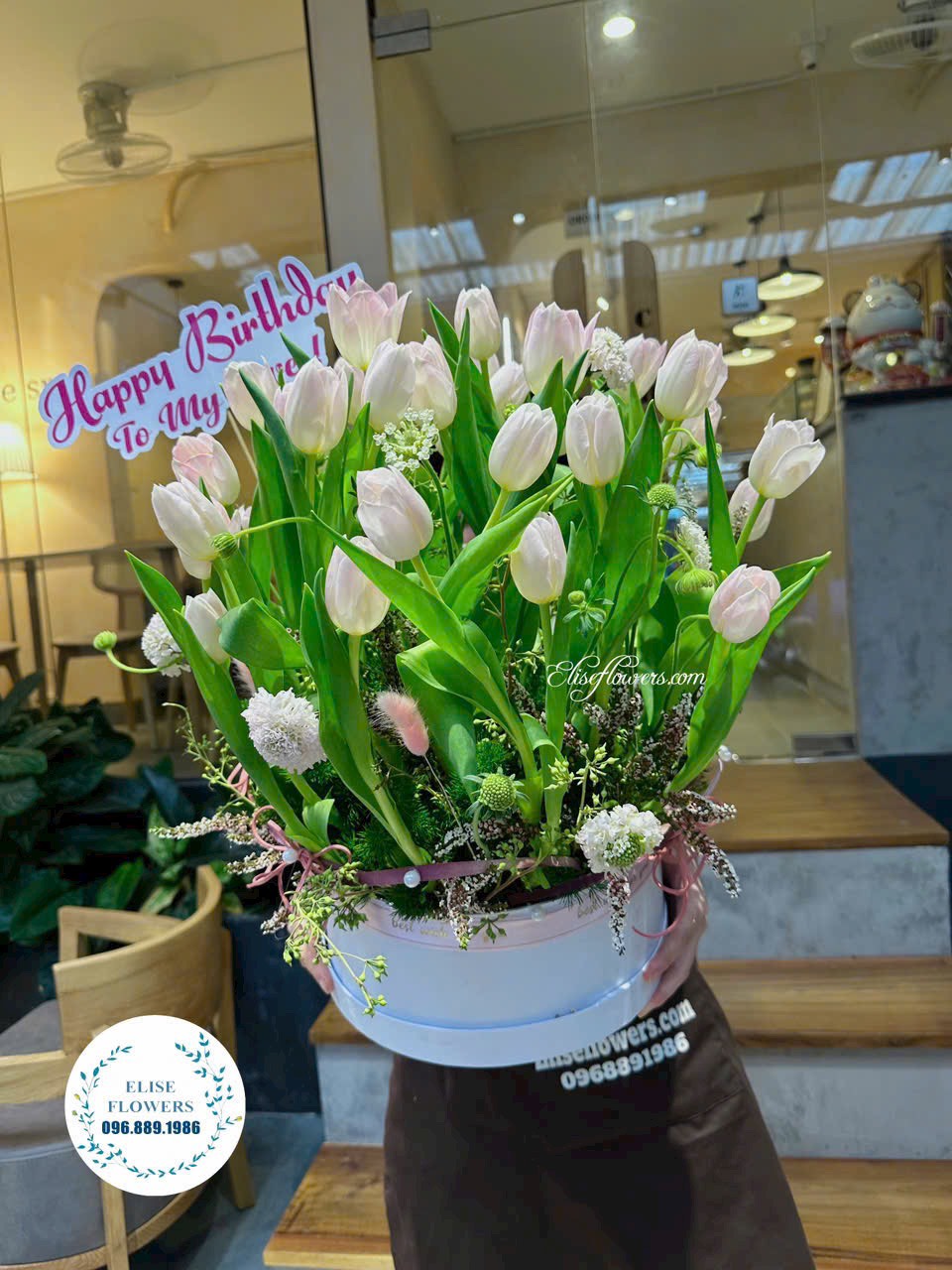 Mua hoa Tulip tặng sinh nhật tại Hà Nội. Dịch vụ đặt hoa Tulip đẹp ở Hà Nội