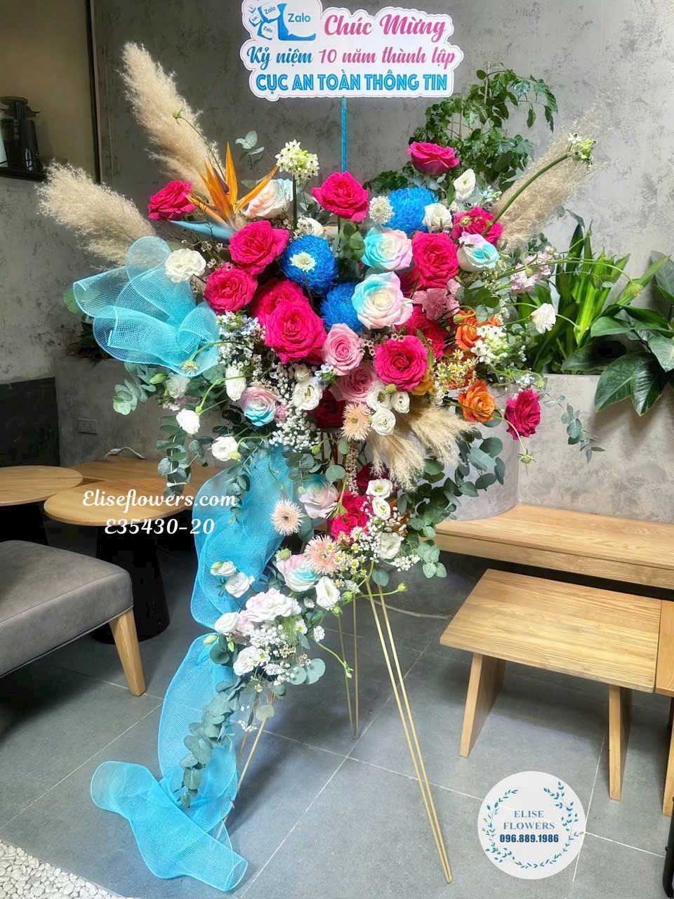 Kệ hoa khai trương Hà Nội. Đặt mua hoa khai trương cao cấp ở Hoàn Kiếm - Hà Nội