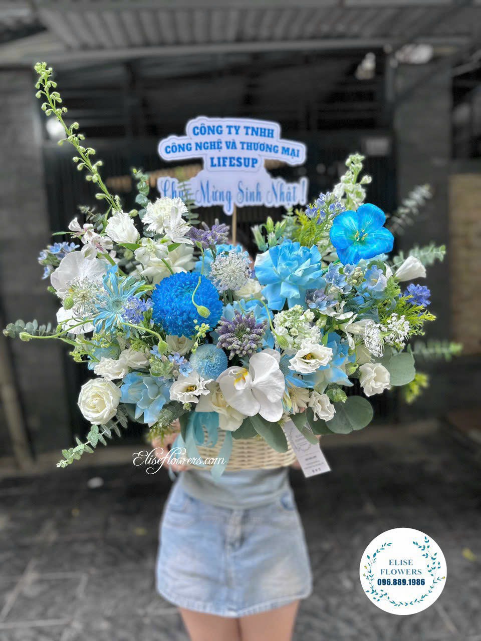 Lang-hoa-chuc-mung-sinh-nhat-dep-o-Ha-Noi-Dat-mua-hoa-sinh-nhat-dep-o-Ha-Noi