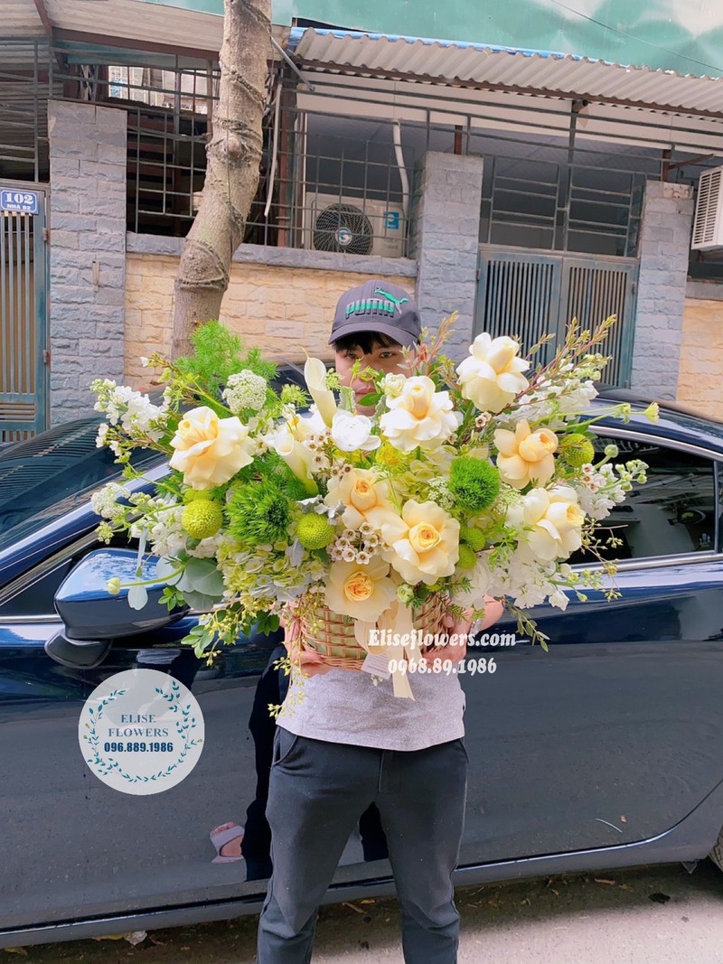 Lẵng hoa màu xanh lá