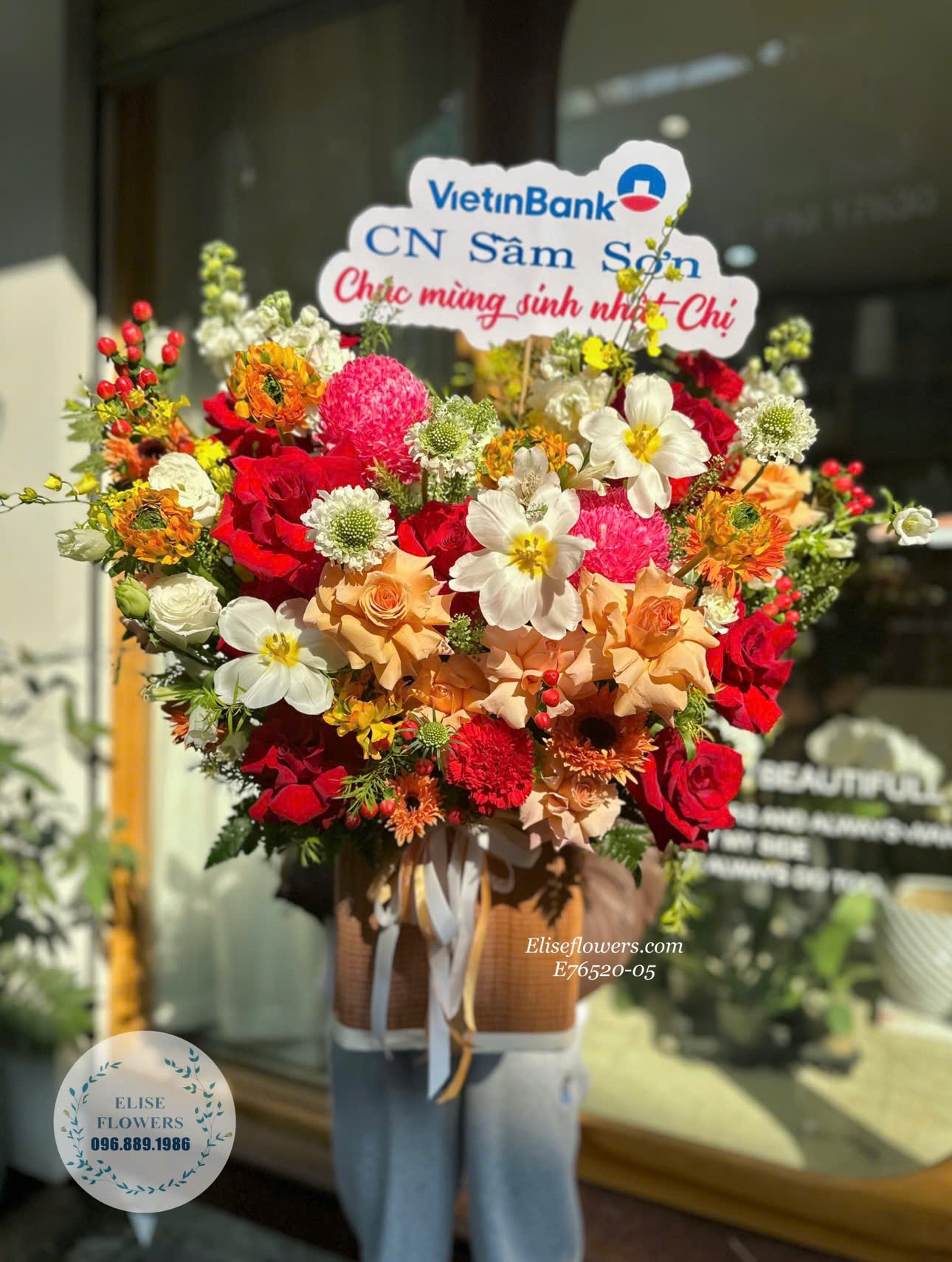 Lẵng hoa sinh nhật sếp tại quận TÂY HỒ. HOA SINH NHẬT QUẬN TÂY HỒ. Elise Flowers - Shop hoa tươi Hà Nội.