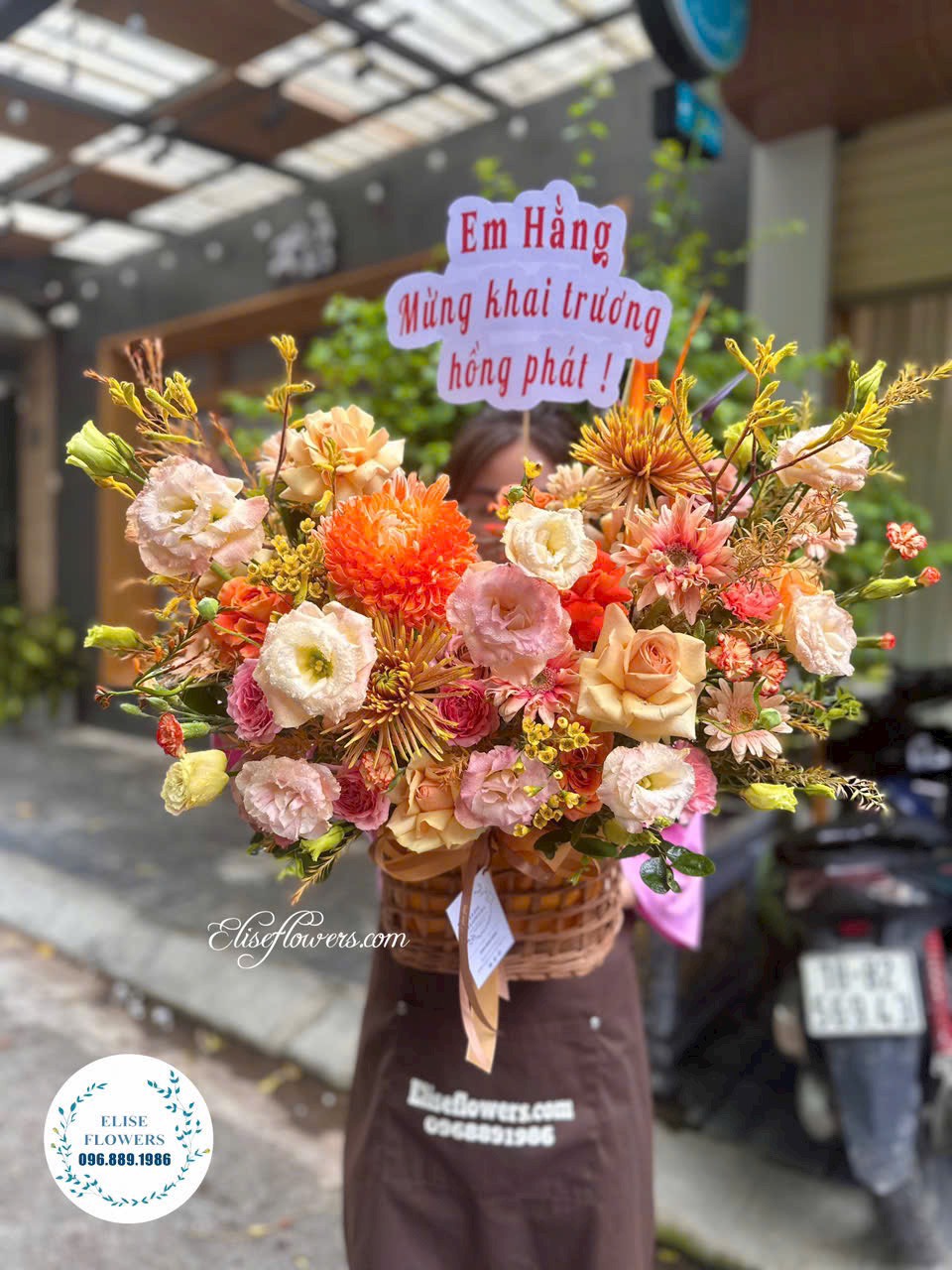 Mua lẵng hoa tân gia Hà Nội. Đặt mua lẵng hoa tân gia cao cấp