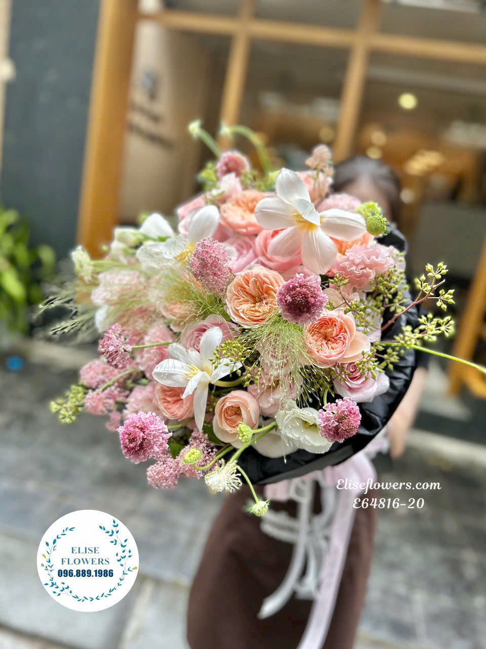 Bó hoa tặng bạn gái ngày 20-10 đẹp. Đặt mua bó hoa tặng 20-10