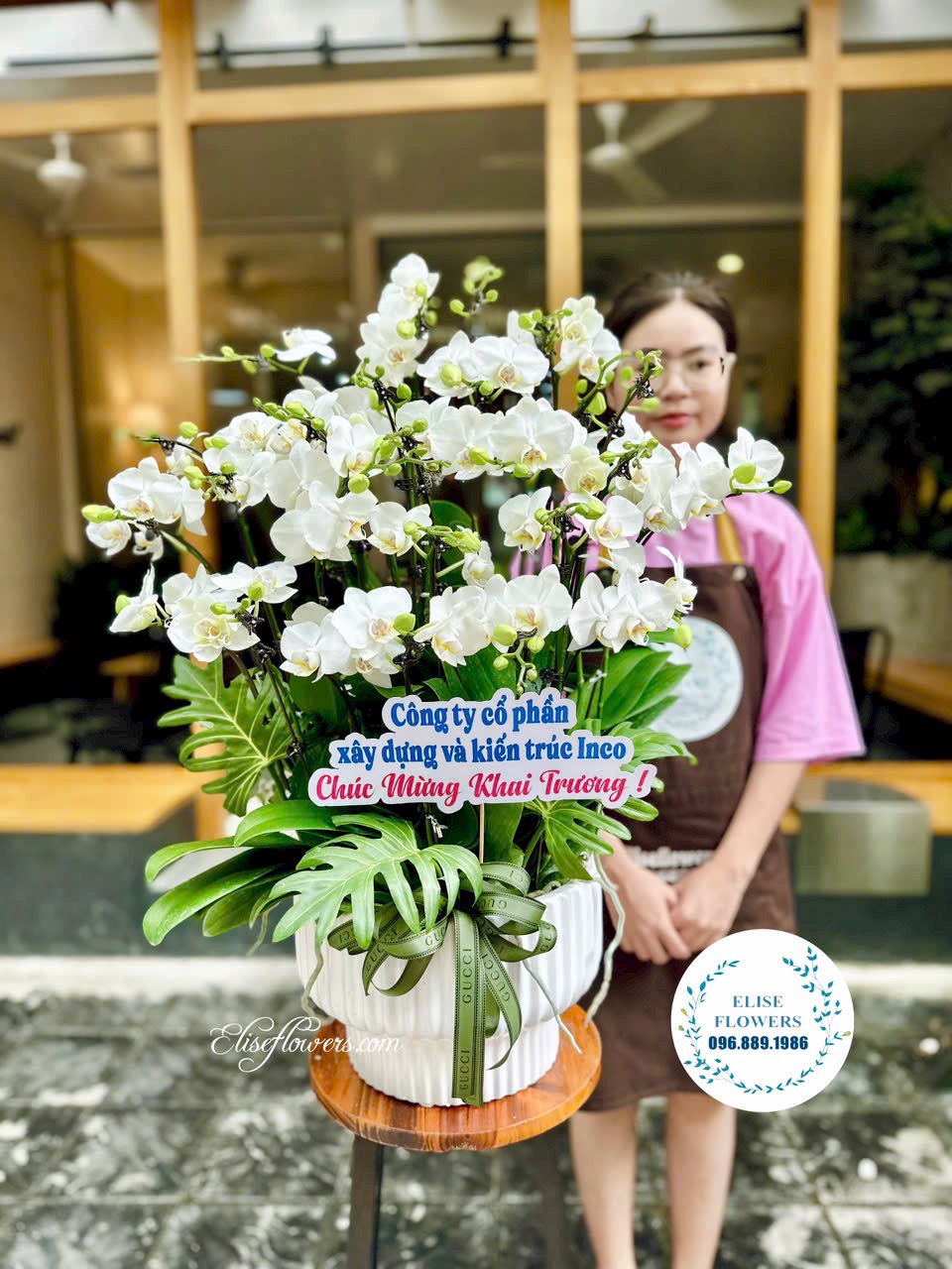 Đặt hoa lan hồ điệp trắng online - Giao hoa lan hồ điệp trắng tận nơi