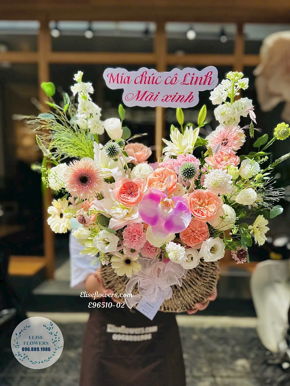 Hoa sinh nhật Hà Nội. Giỏ hoa tặng sinh nhật tone hồng.