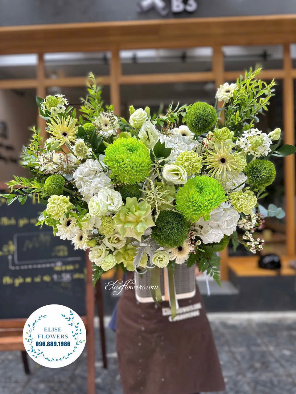 Đặt lẵng hoa khai trương cao cấp tại Hà Nội. Giao hoa khai trương nhanh chóng tại Hà Nội