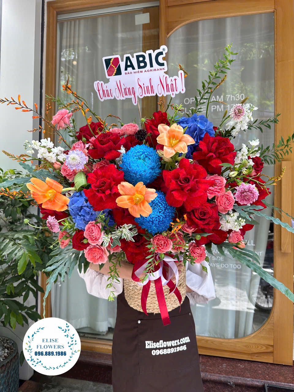 Lẵng hoa tặng dối tác cao cấp tại Hà Nội. Đặt hoa sinh nhật đối tác tại Hà Nội