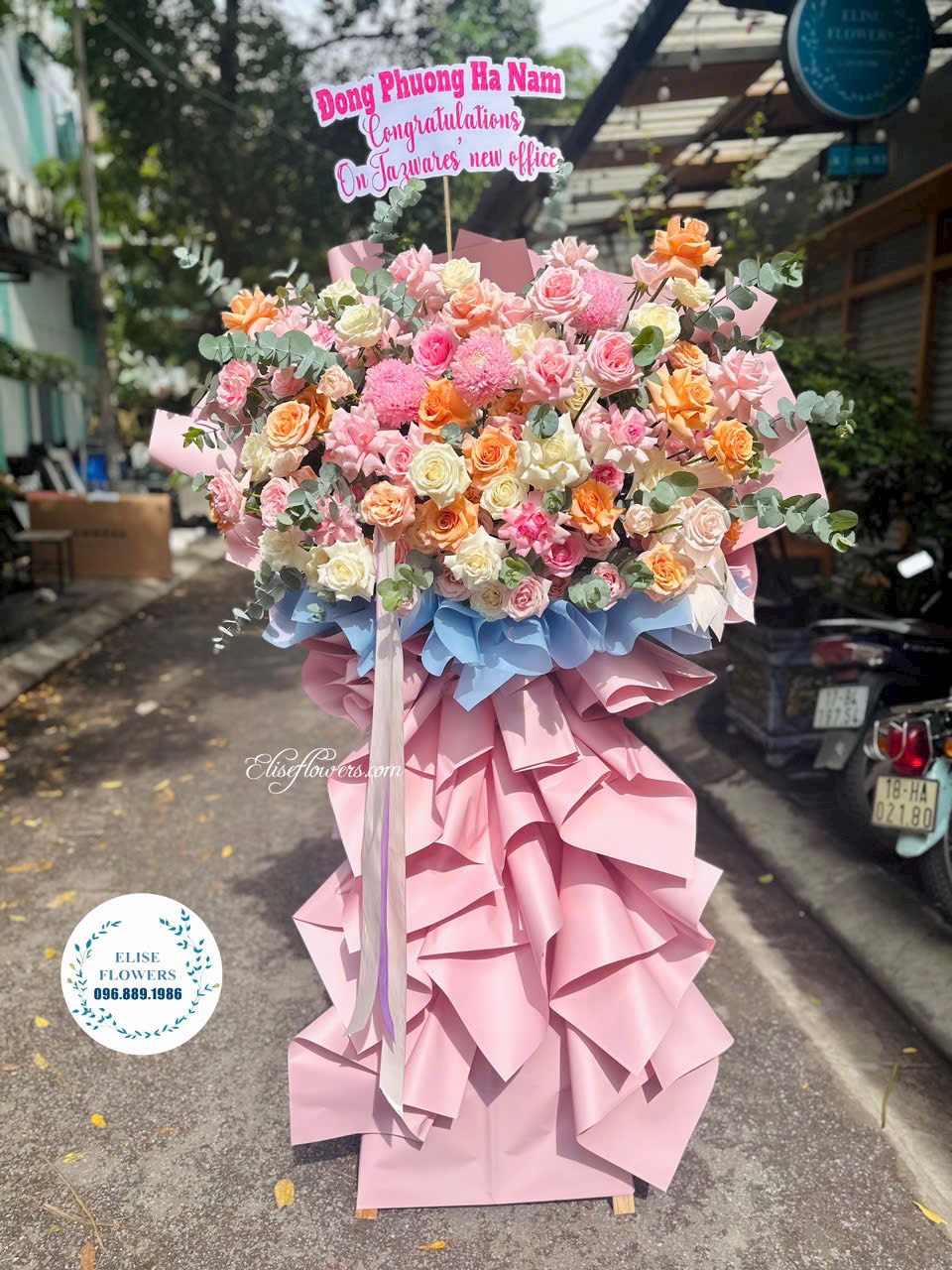 Đặt hoa kỷ niệm thành lập công ty đẹp ở Hà Nội. Dịch vụ đặt hoa kỷ niệm công ty online