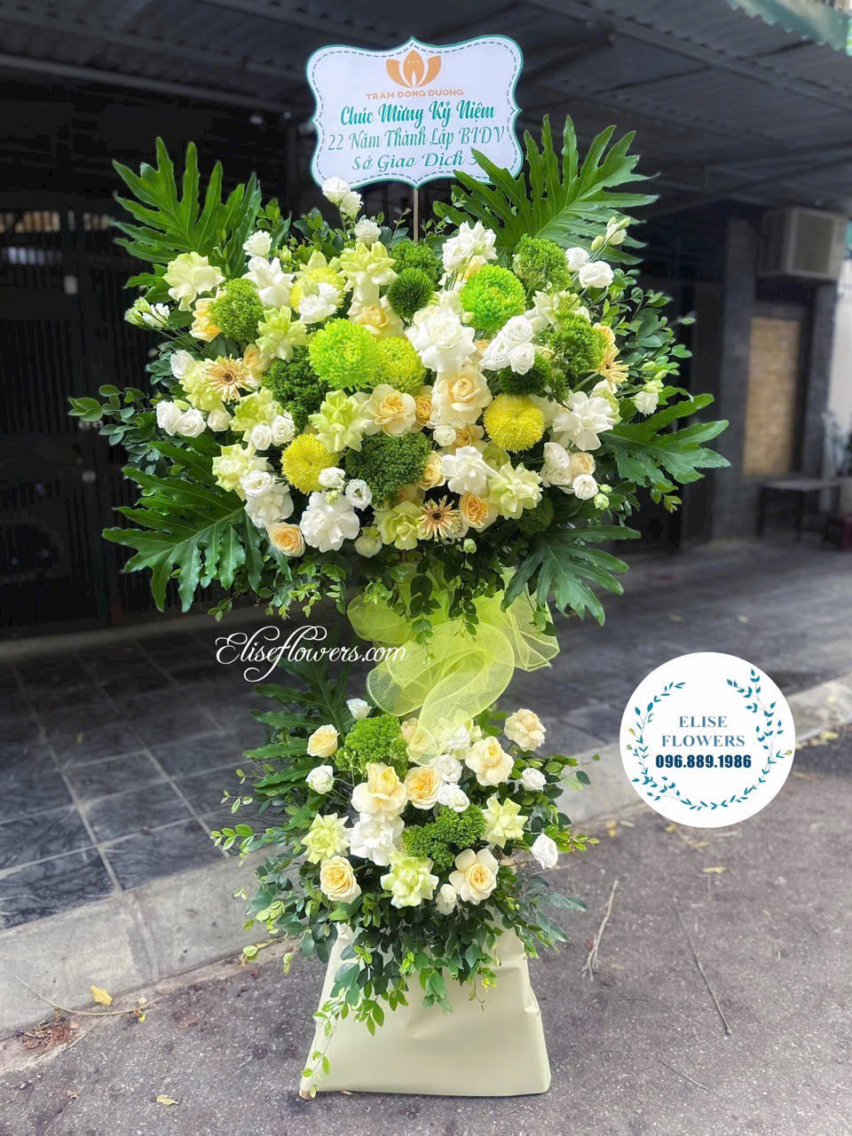 Kệ hoa khai trương Hà Nội. Đặt kệ hoa khai trương màu xanh lá