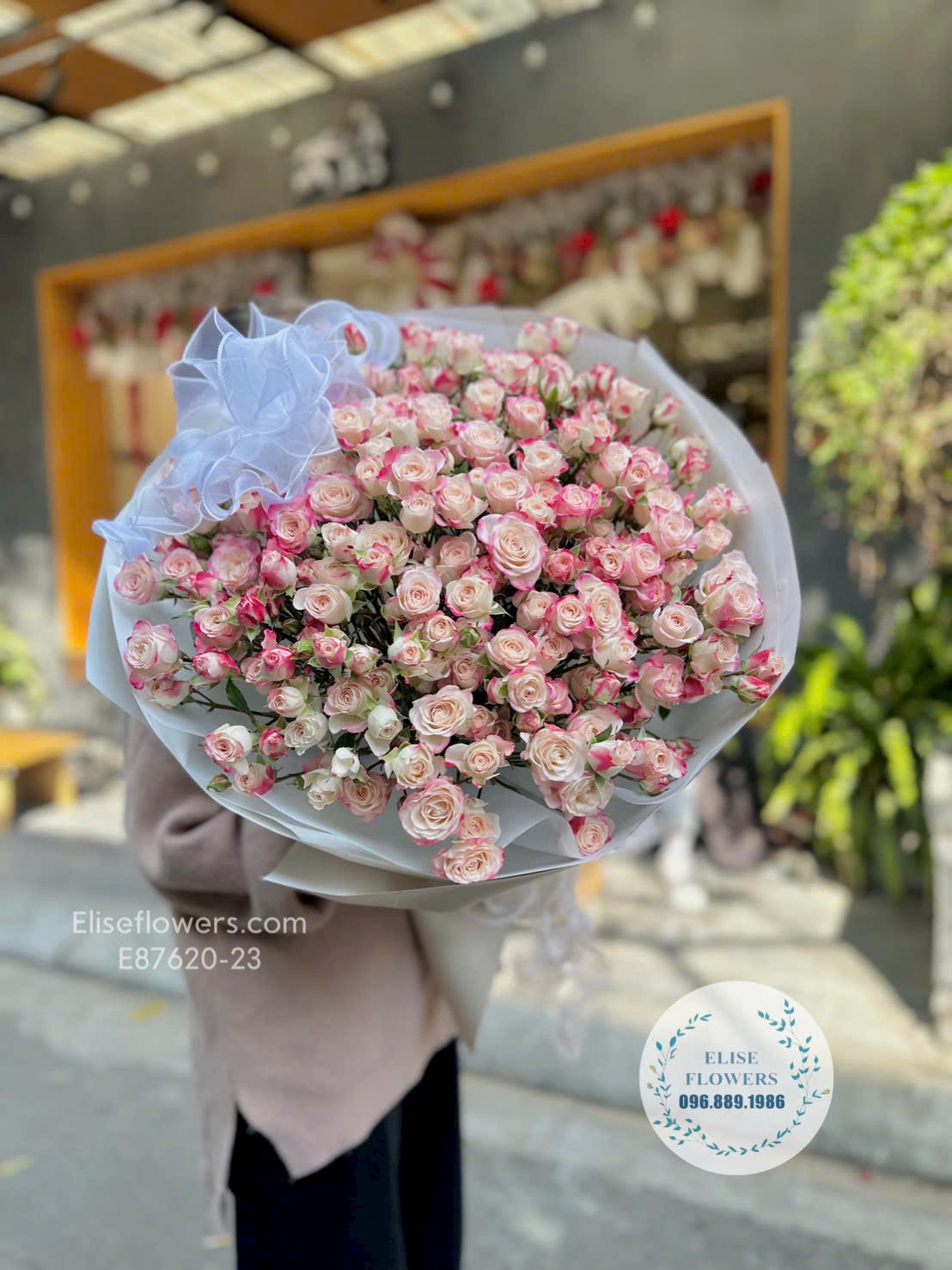 Bó hoa hồng chùm chiết xạ xinh xắn tặng người yêu, vợ, người thương | Eliseflowers