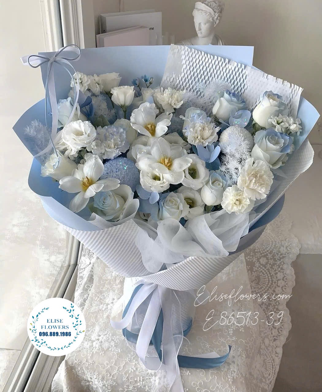 Bó Hoa Nhập Khẩu Tone Trắng Cao Cấp Tặng Bạn Gái Tinh Tế- Eliseflowers