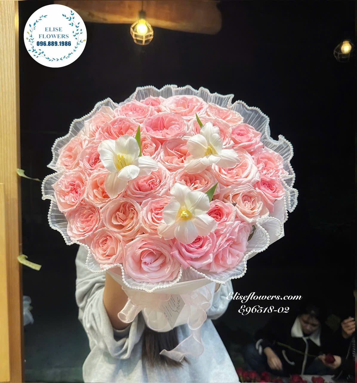 Hoa tặng 8/3. Bó hoa đẹp tặng 8/3. Mua hoa 8/3 rẻ đẹp ở Hà Nội. Giao hoa tận nơi.