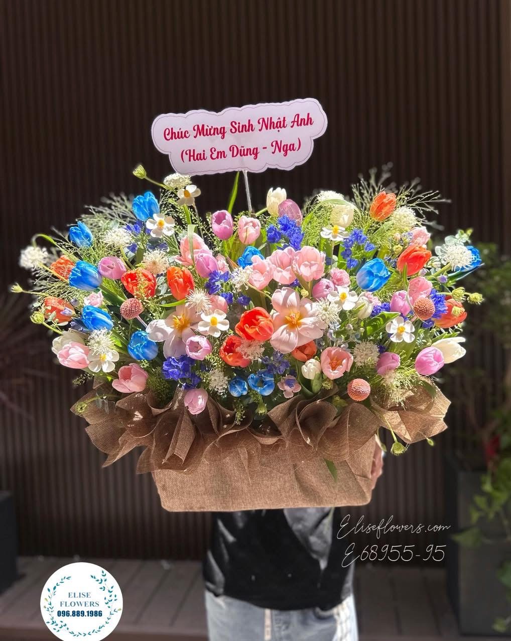 Lẵng Hoa Tulip Mix Màu Cao Cấp Tặng Sinh Nhật Sếp Sang Trọng