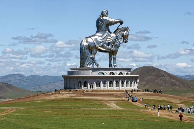 Tượng đài Thành Cát Tư Hãn ở Mông Cổ 
