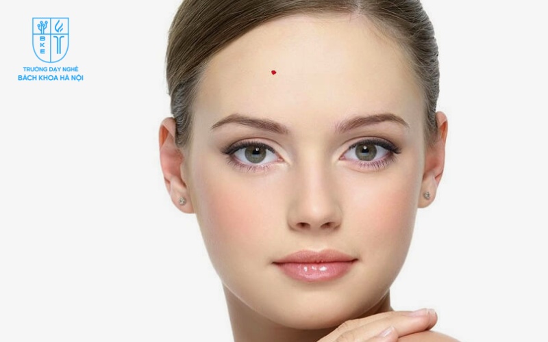 Nốt ruồi phong thủy được cho là giúp cải thiện vận mệnh