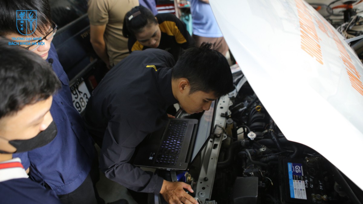 Ngay trong thời gian học, nhiều học viên đã được các doanh nghiệp tiếp cận, đặt lịch phỏng vấn và tuyển dụng