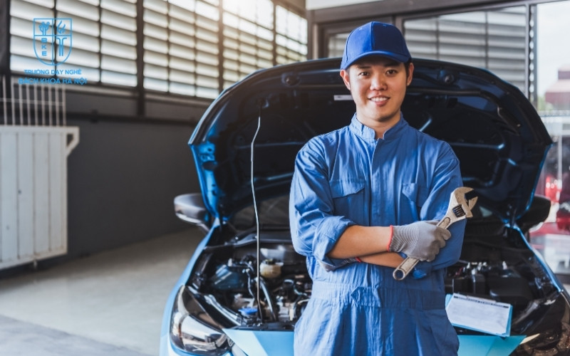 Du học nghề sửa chữa ô tô là hình thức học tập kết hợp giữa lý thuyết và thực hành tại các quốc gia phát triển