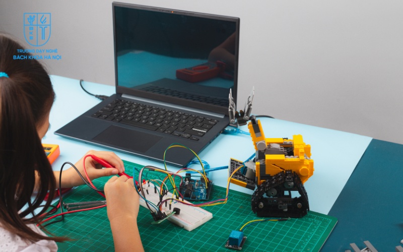 Laptop, PC thế hệ mới ít hư hỏng hơn, nhưng vẫn cần bảo trì, nâng cấp phần cứng và phần mềm