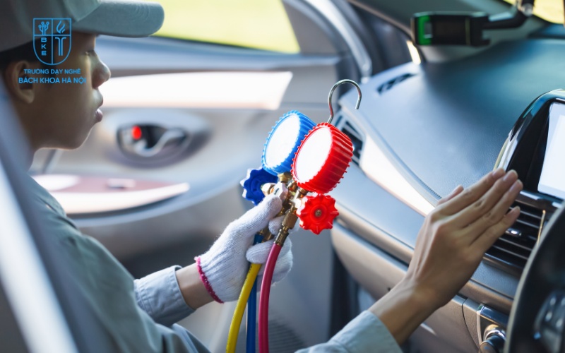 Nghề sửa chữa ô tô là nghề có triển vọng trong tương lai