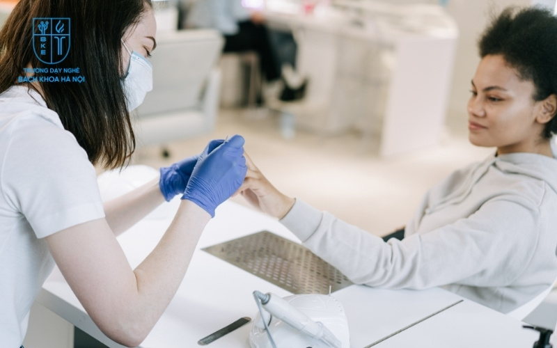 Nghề nail Việt được ưa chuộng ở nhiều nước nhờ sự khéo léo và sáng tạo