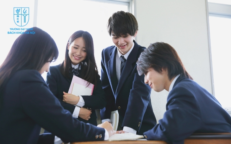 Nhiều bạn trẻ bỏ học giữa chừng vì áp lực, sai ngành hoặc tìm thấy đam mê khác