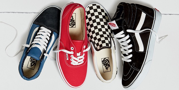 so sánh giày Vans và giày Converse
