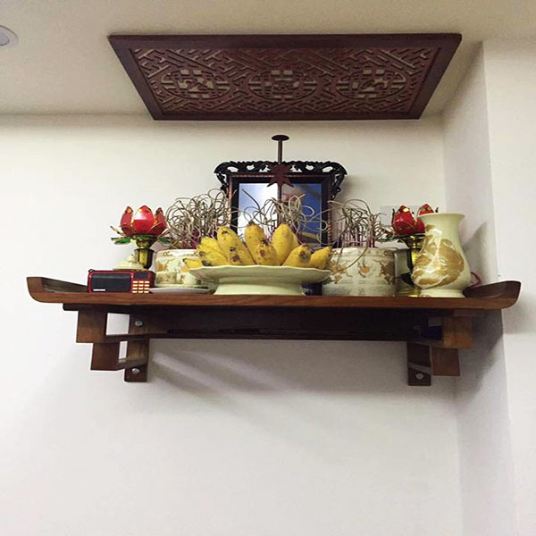 Bàn thờ treo tường chung cư kích thước chuẩn lỗ ban