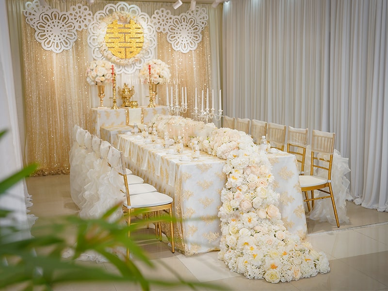 Chuẩn bị trước khi trang trí bàn thờ gia tiên ngày cưới