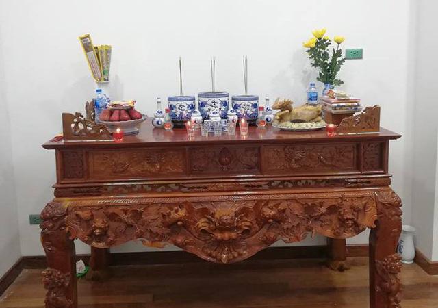 TạᎥ sао hướng đặt bàn thờ gia tiên рhảᎥ thео tᴜổᎥ ɡᎥа chủ?