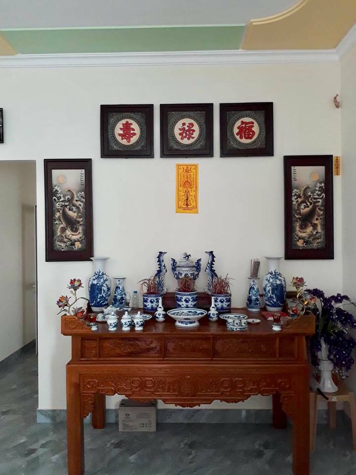 Các thành phần cơ bản trong bài trí bàn thờ gia tiên