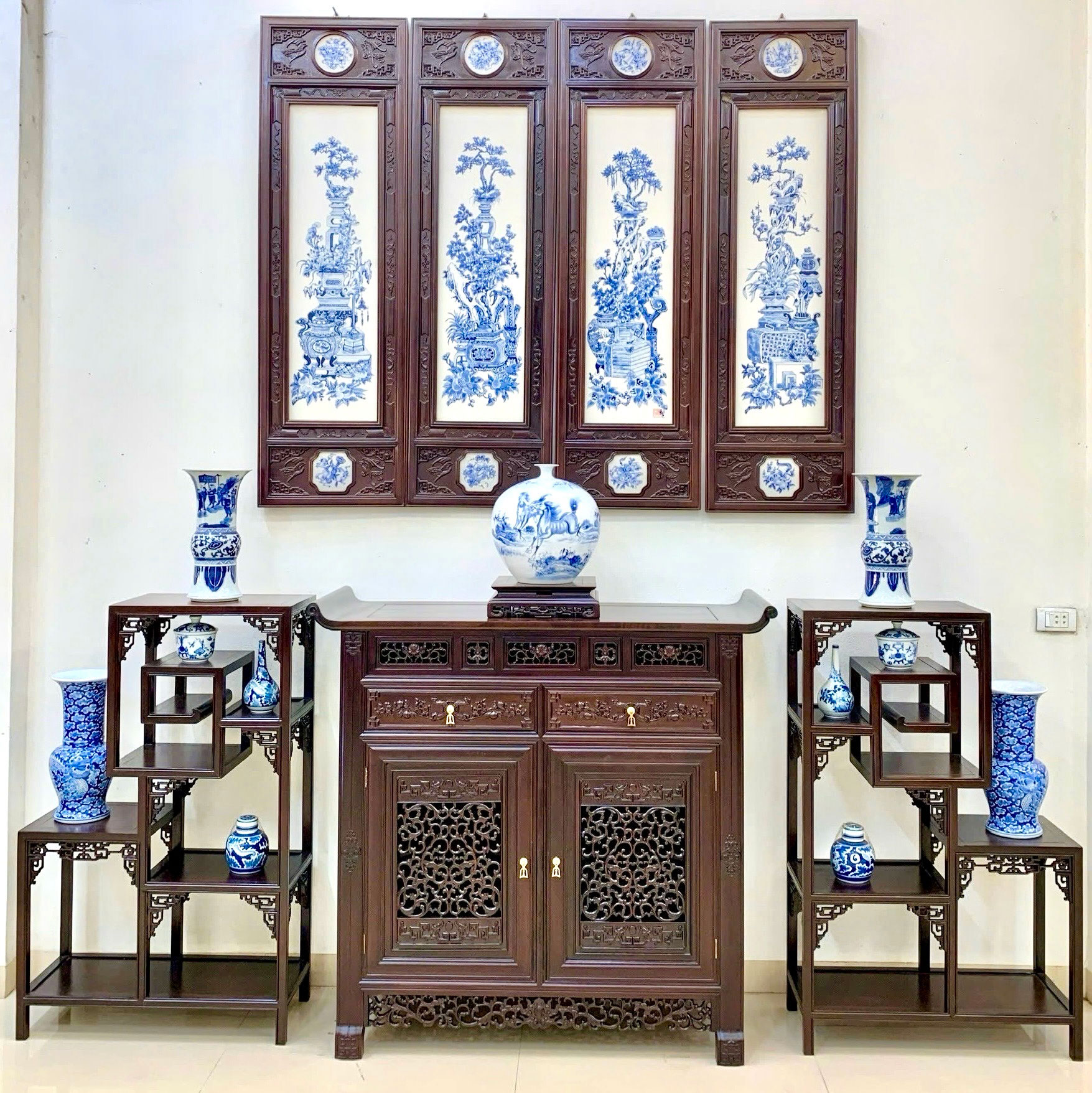 Tủ bày đồ lối huế xưa