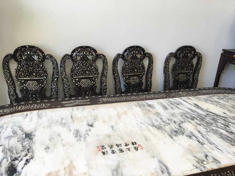 Bộ bàn ghế ăn cẩn ốc