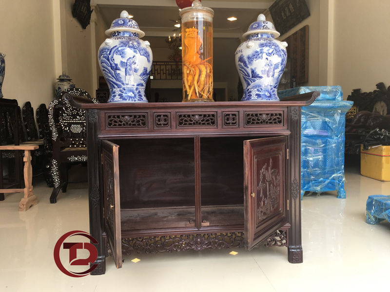 tu trang tri phong khach